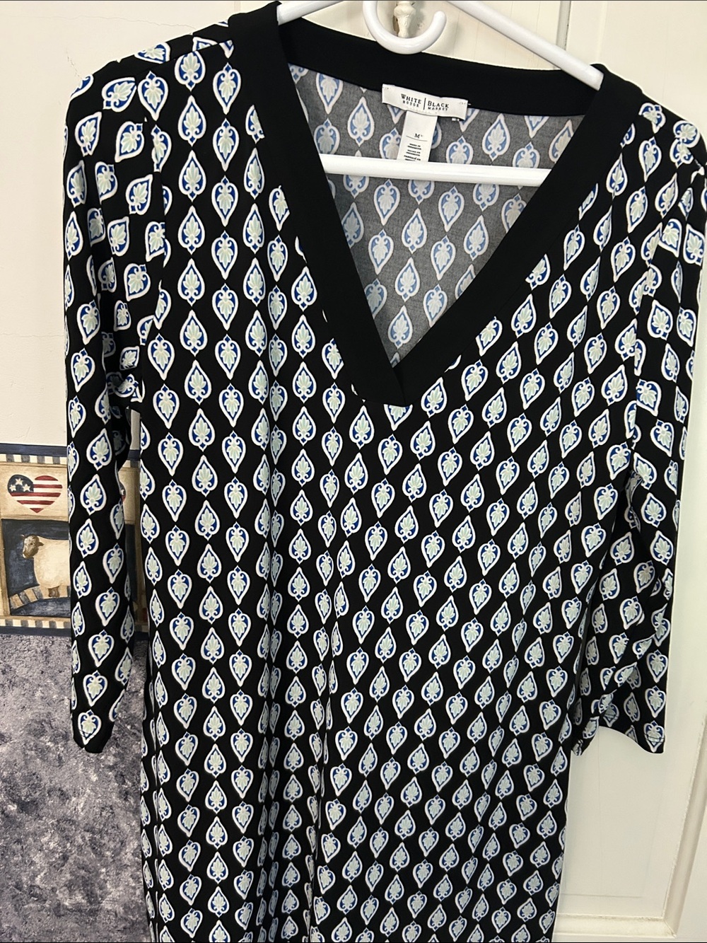 White House Black Market Black and White V-Neck Printed Tunic